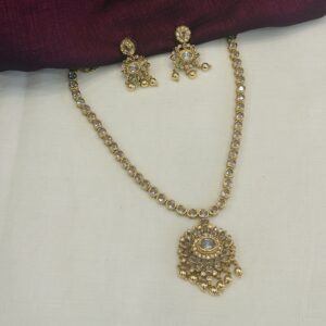 kundan white necklace set