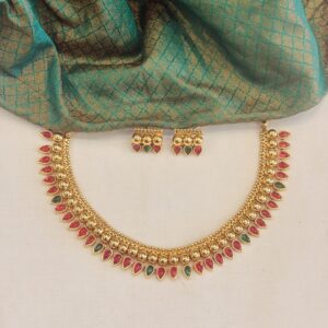 muttu multi stone necklace set